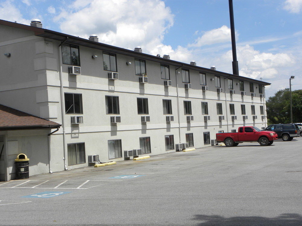 Red Roof Inn Bristol Exterior photo